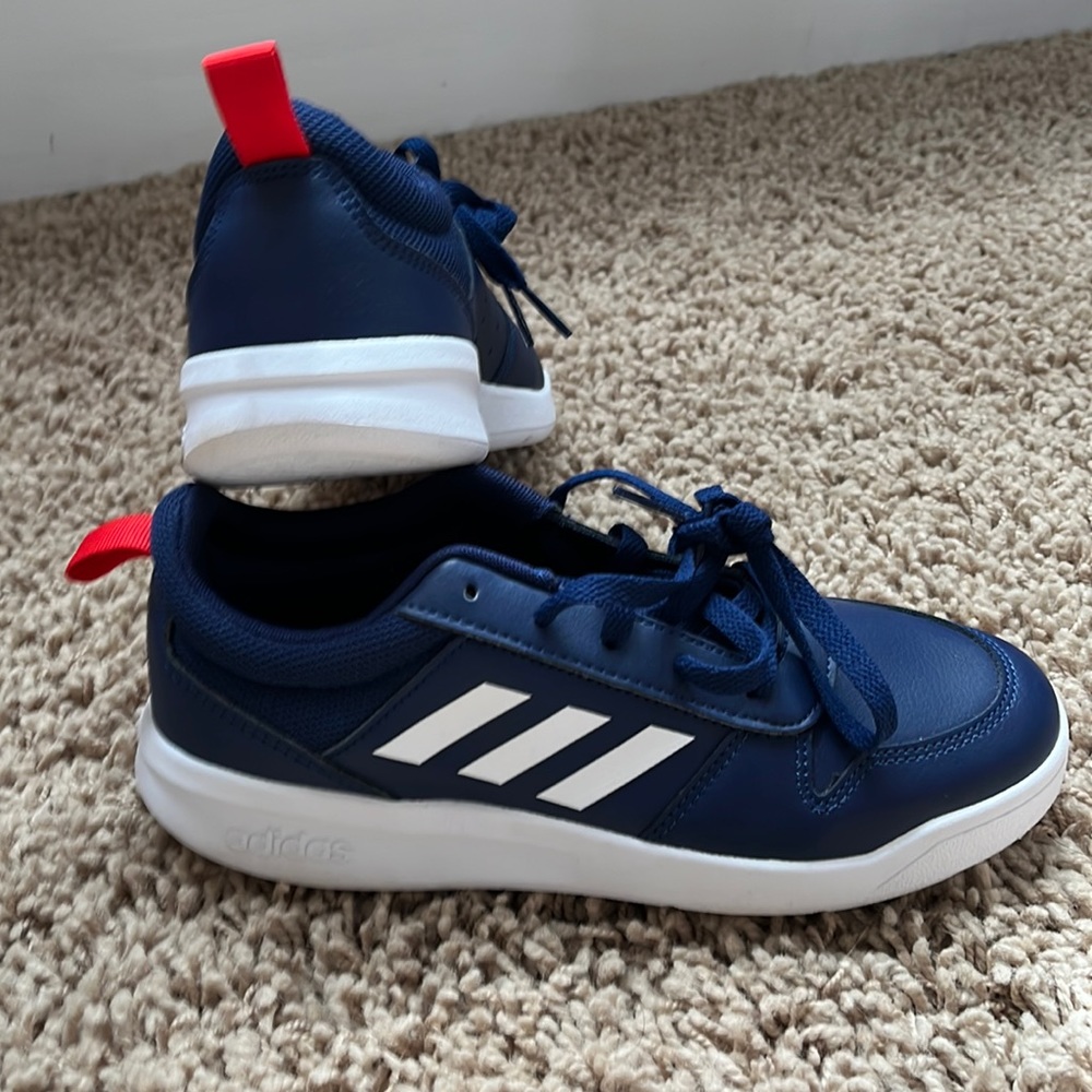 Adidas boys blue sneaker